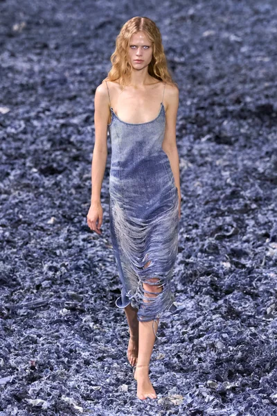 Look 7